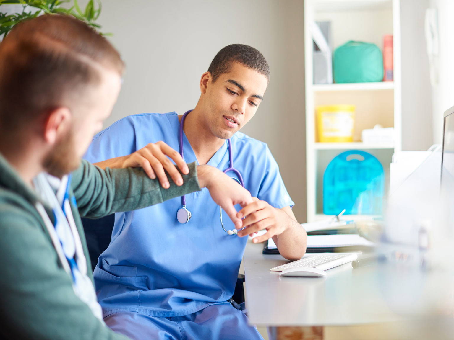 Why Students Should Register With Their New Local General Practitioners